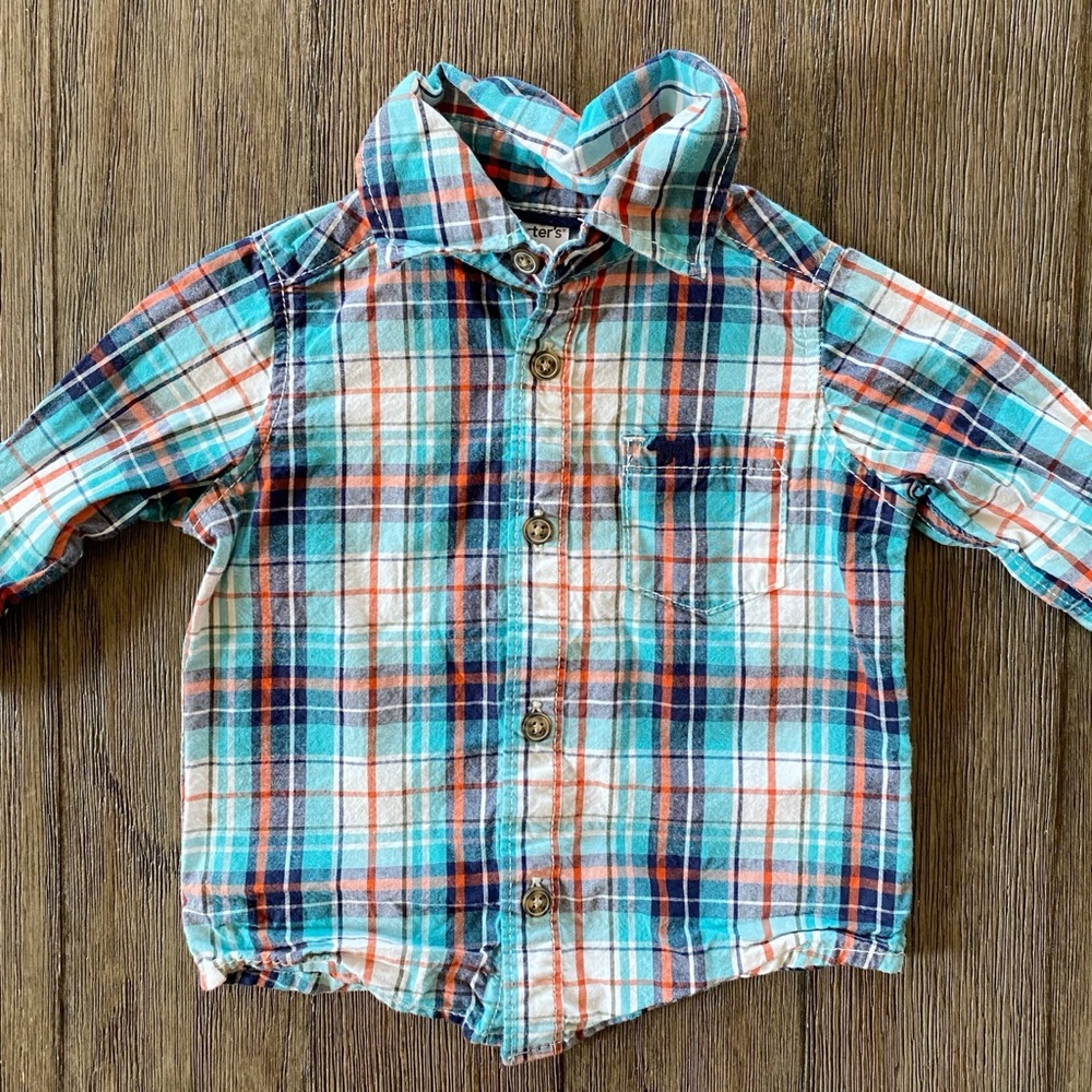 4/$20 Carter’s boys plaid button down shirt 6 months